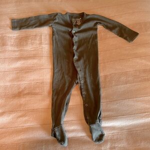 Grey L’oved Baby in 9-12 footie